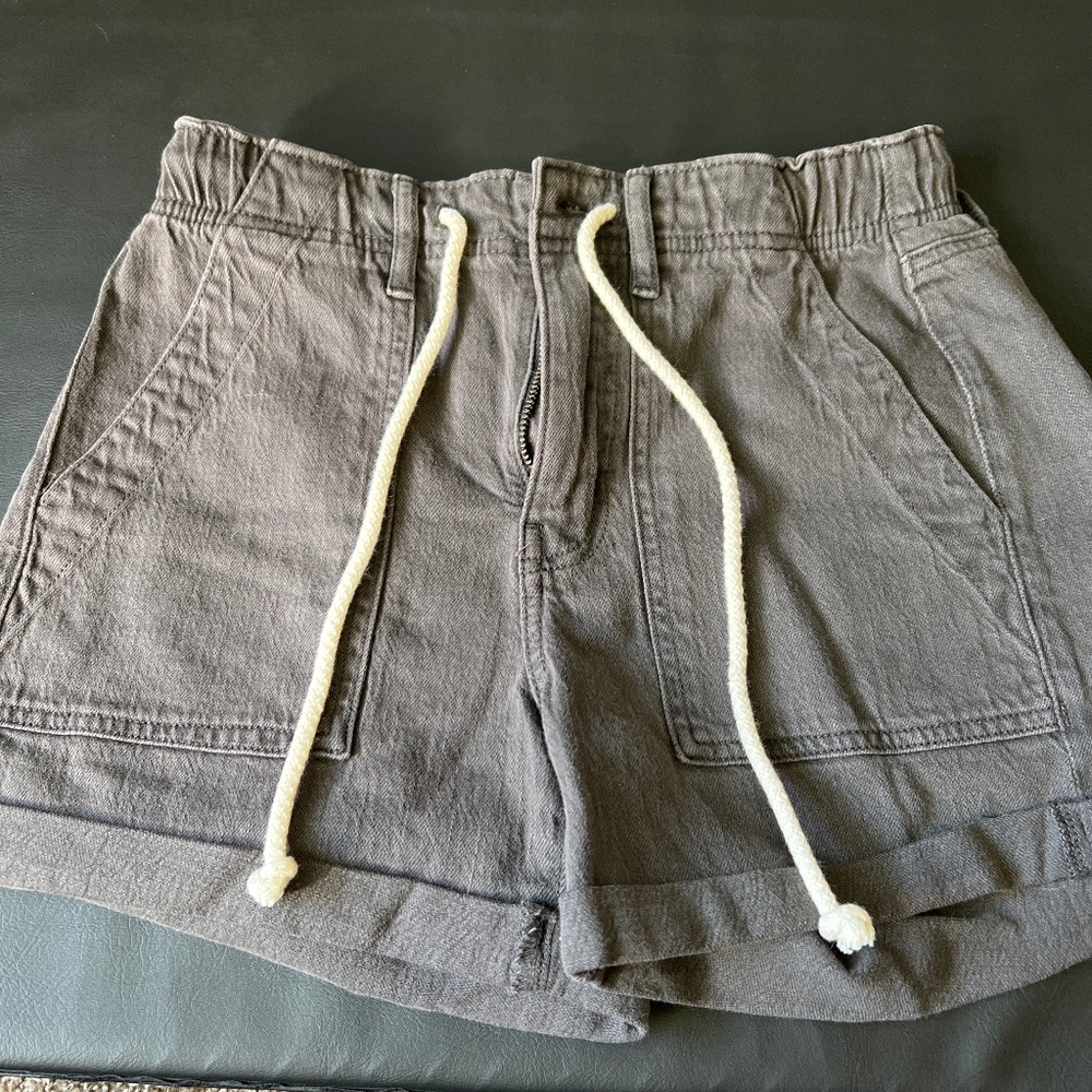 American eagle casual shorts.